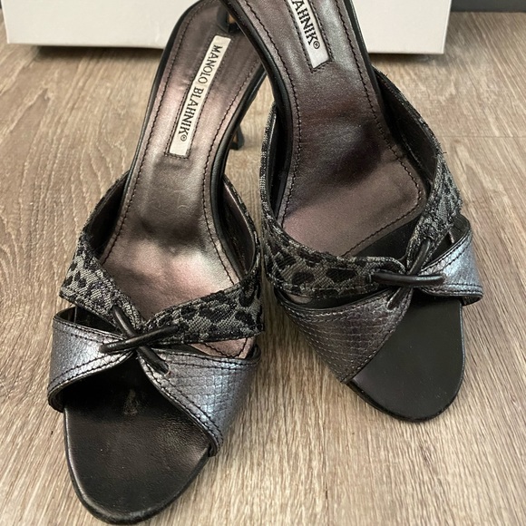 Manolo Blahnik Tailo Sandals - Picture 2 of 8